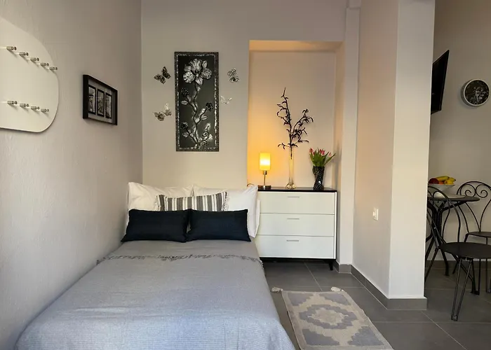 Celine By Stella 아파트 *