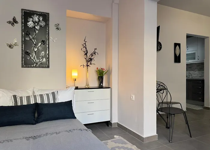 Celine By Stella 아파트